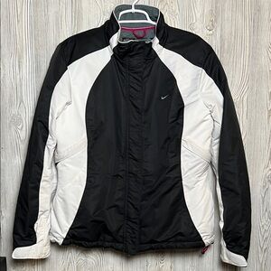 Women's Black and White Jacket vintage Nike jacket Size XL